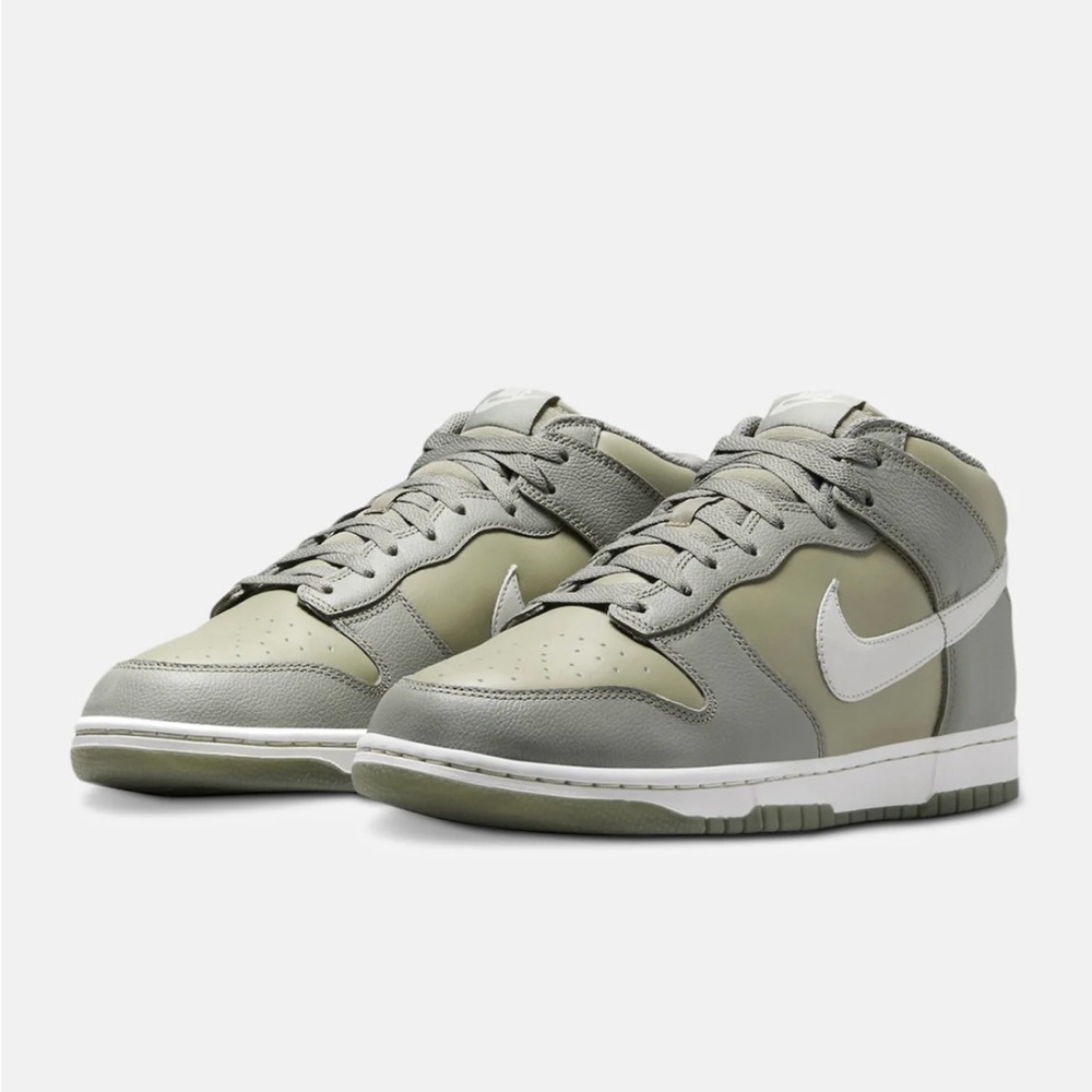Men's Nike Dunk Mid 'Dark Stucco' sneakers, size 13 - Picture 2 of 11